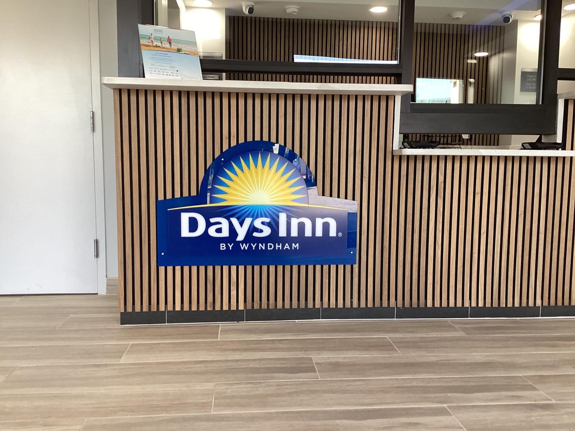 Days-Inn By Wyndham Baltimore Northwest Windsor Mill Exterior photo