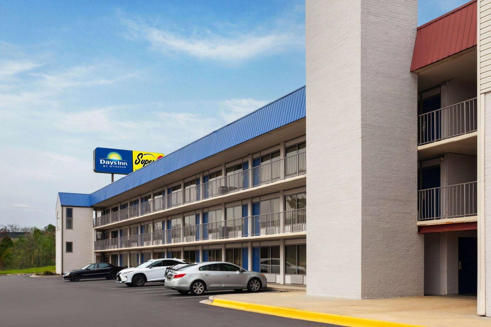 Days-Inn By Wyndham Baltimore Northwest Windsor Mill Exterior photo